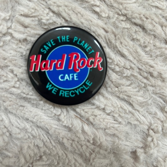 Hard Rock Cafe Save The Planet We Recycle Button Pin - Picture 3 of 13
